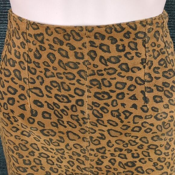 The Limited Vintage! Leopard Print Suede Pencil Skirt - Picture 3 of 9